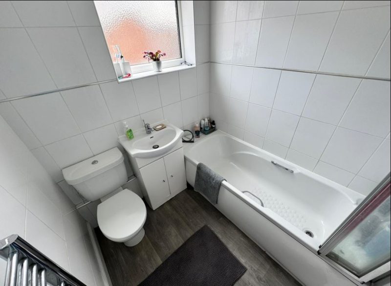 Bathroom-3-800x585.jpg