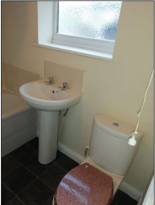 Bathroom1.jpg